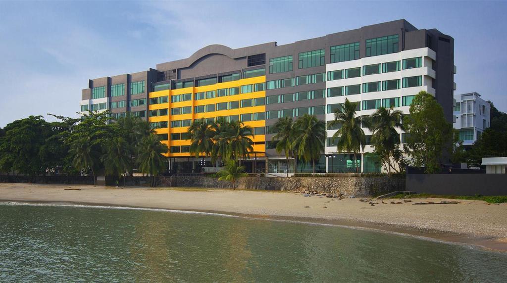 Mercure Penang Beach Tanjung Bungah  Zewnętrze zdjęcie