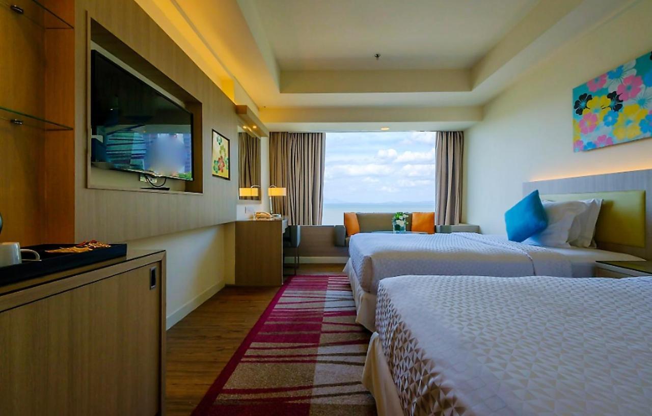 Mercure Penang Beach Tanjung Bungah  Zewnętrze zdjęcie